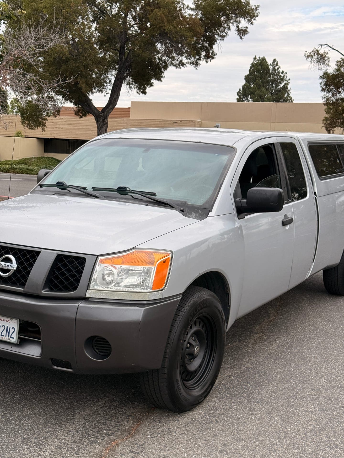 2008 Nissan titan crewcab  long bad v8 3
